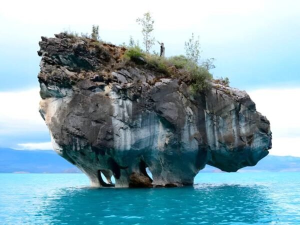 Catedra y Capilla de Mármol Tour Guiado - Patagonia Xtreme